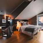Svalbard | Polfareren Hotell