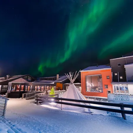 Svalbard | Polfareren Longyearbyen