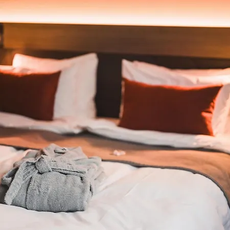 Hotell Svalbard | Polfareren