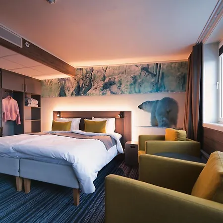 Svalbard | Polfareren 4*