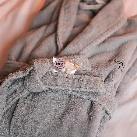 Svalbard | Polfareren 4* Лонгйир