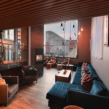 Svalbard | Polfareren Hotell Longyearbyen