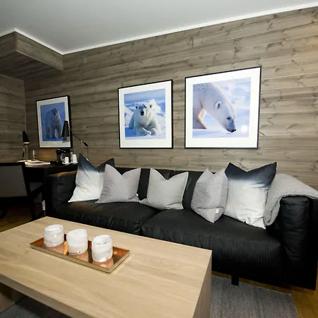 Hotell Svalbard | Polfareren