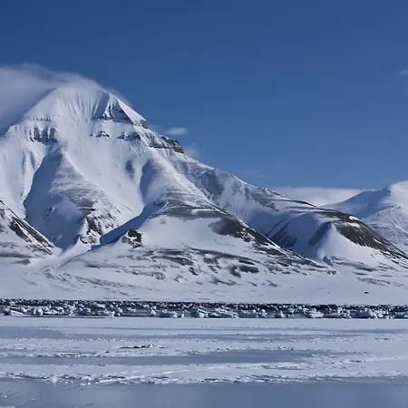 Hotell Svalbard | Polfareren 4*