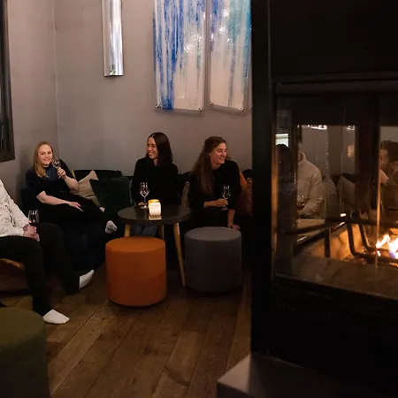 Svalbard | Polfareren Hotell Longyearbyen