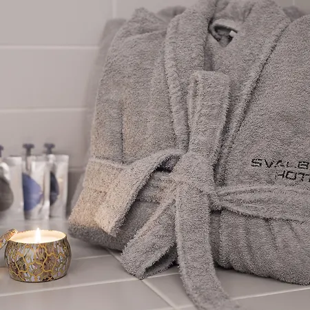 Svalbard | Polfareren 4* Лонгйир