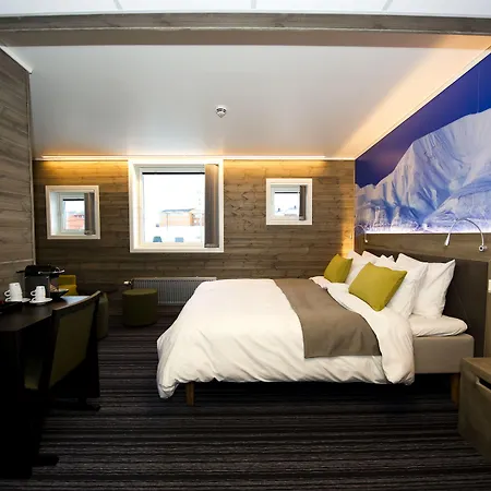 Svalbard | Polfareren Hotell Longyearbyen