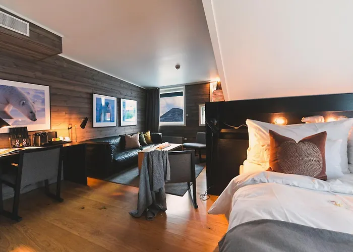 Svalbard | Polfareren לונגיירביין