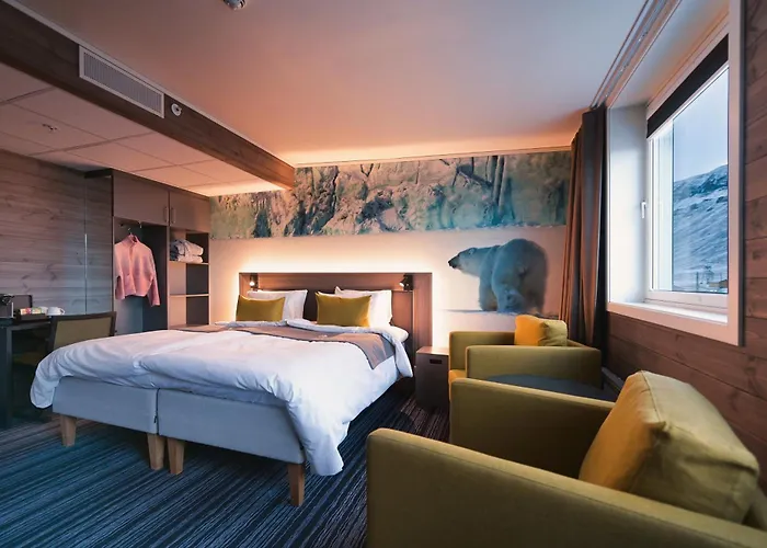 Svalbard | Polfareren 4*