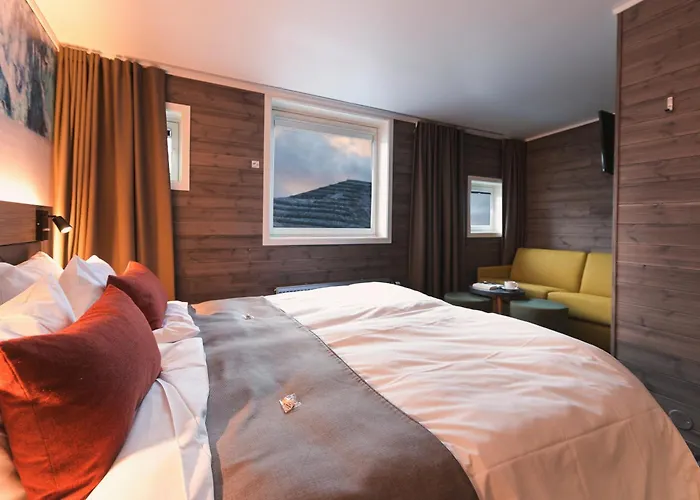 Svalbard | Polfareren לונגיירביין