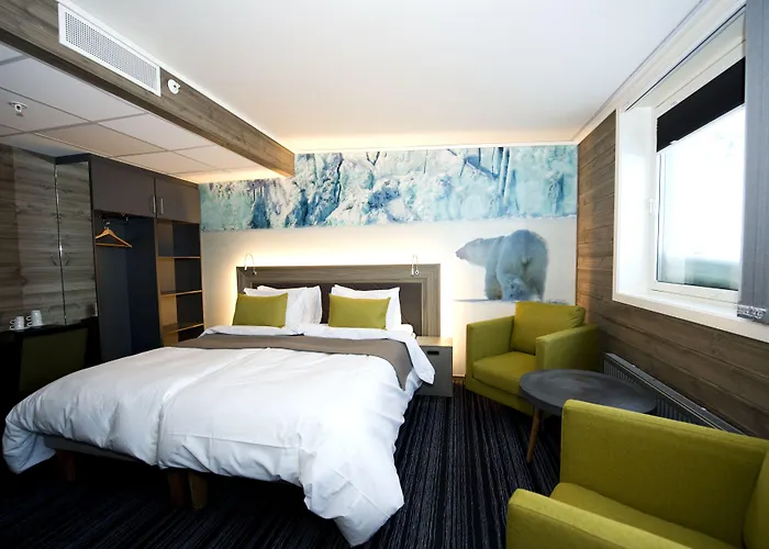 מלון Svalbard | Polfareren 4*