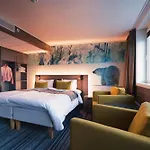 Svalbard | Polfareren 4*