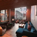 Svalbard | Polfareren Hotel Longyearbyen
