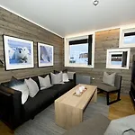 Svalbard | Polfareren Hotel