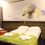 Svalbard | Polfareren Longyearbyen